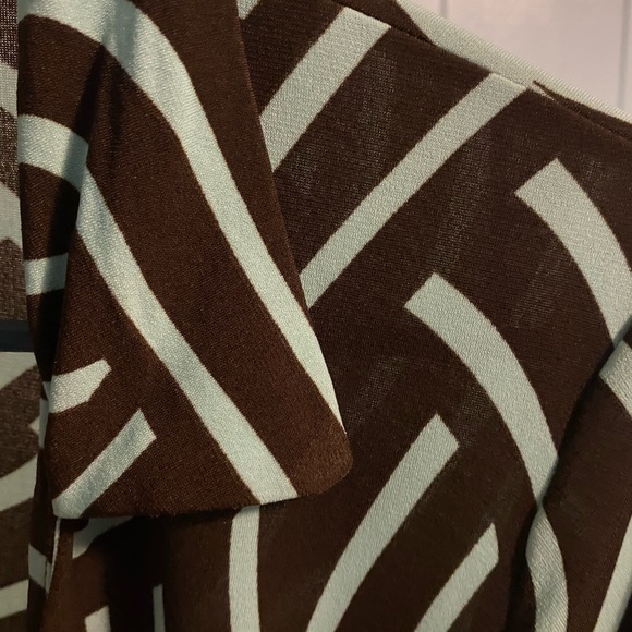 BCX brown & mint green geometric pattern wrap dress - Picture 6 of 16